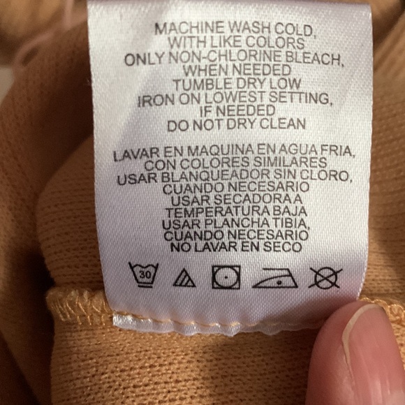 NWT Gb girls camel color mock turtle neck long sleeve ribbed top - Picture 4 of 8